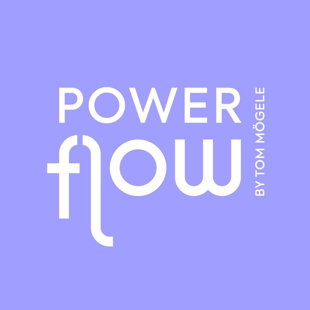 250301_PowerFlow_Logo_mitZusatz_weiss_violett 250301_PowerFlow_Logo_mitZusatz_weiss_violett